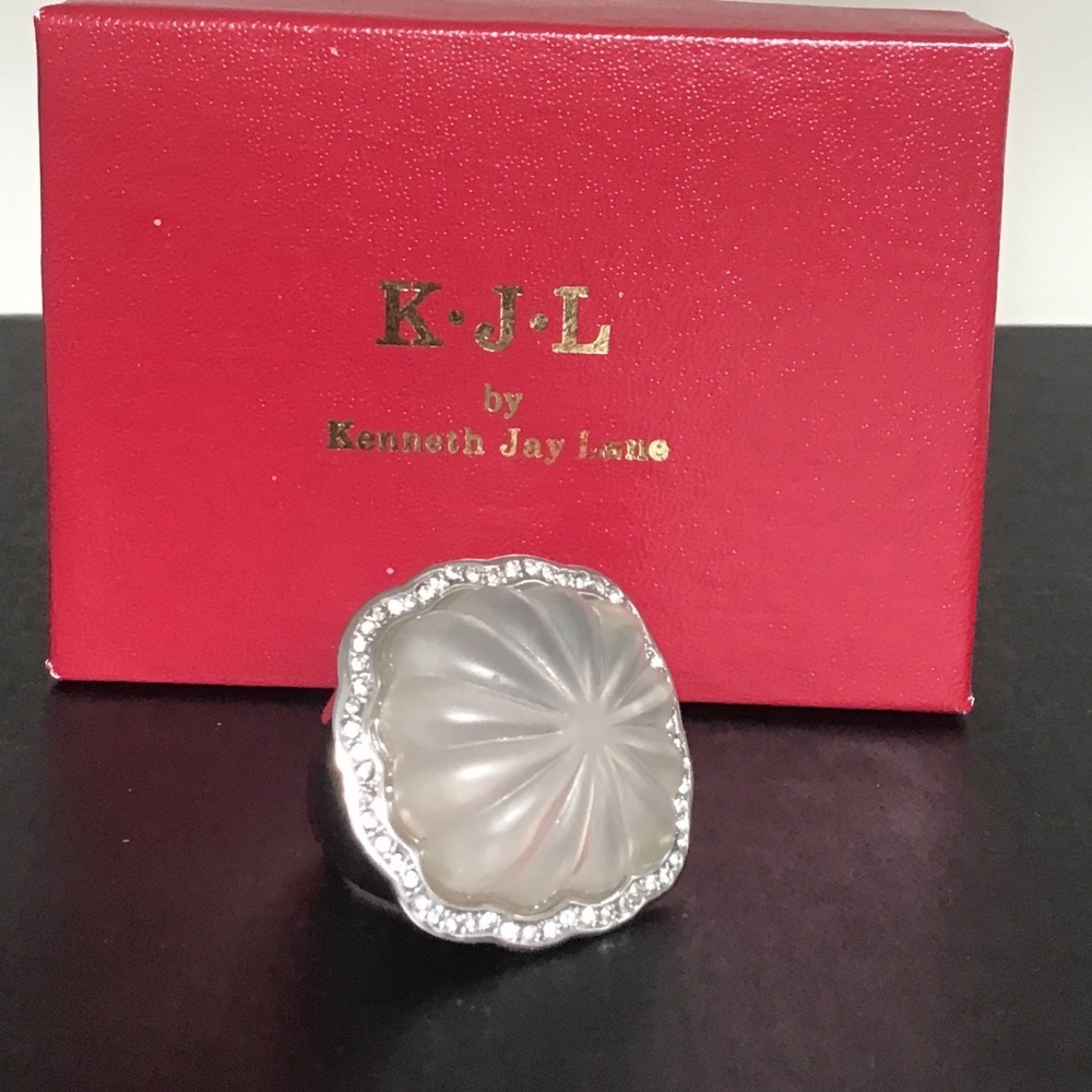Kenneth Jay Lane Lucite cocktail ring size 6 1/2(collectors item)